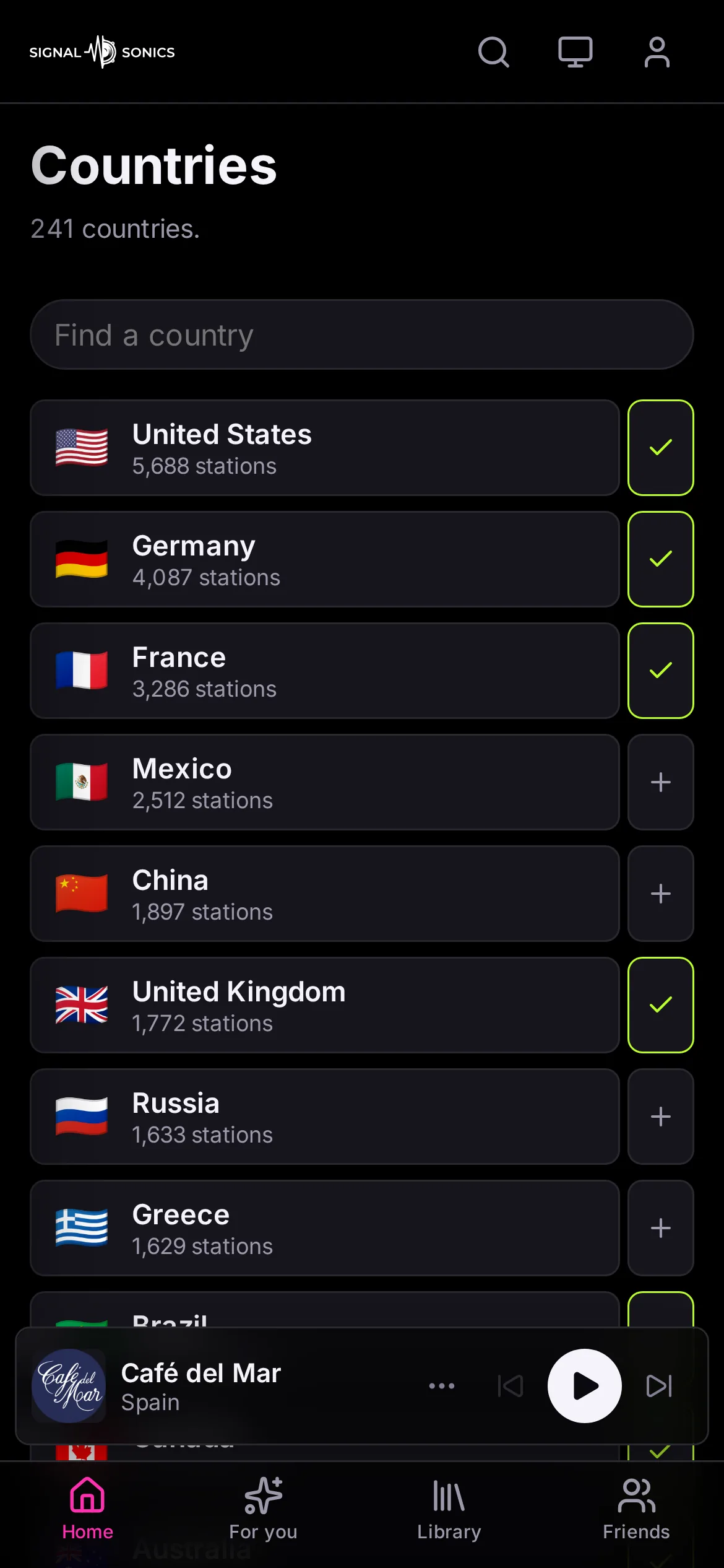 The countries list on a phone: 241 countries, each with its number of stations, starting with the United States, Germany and France